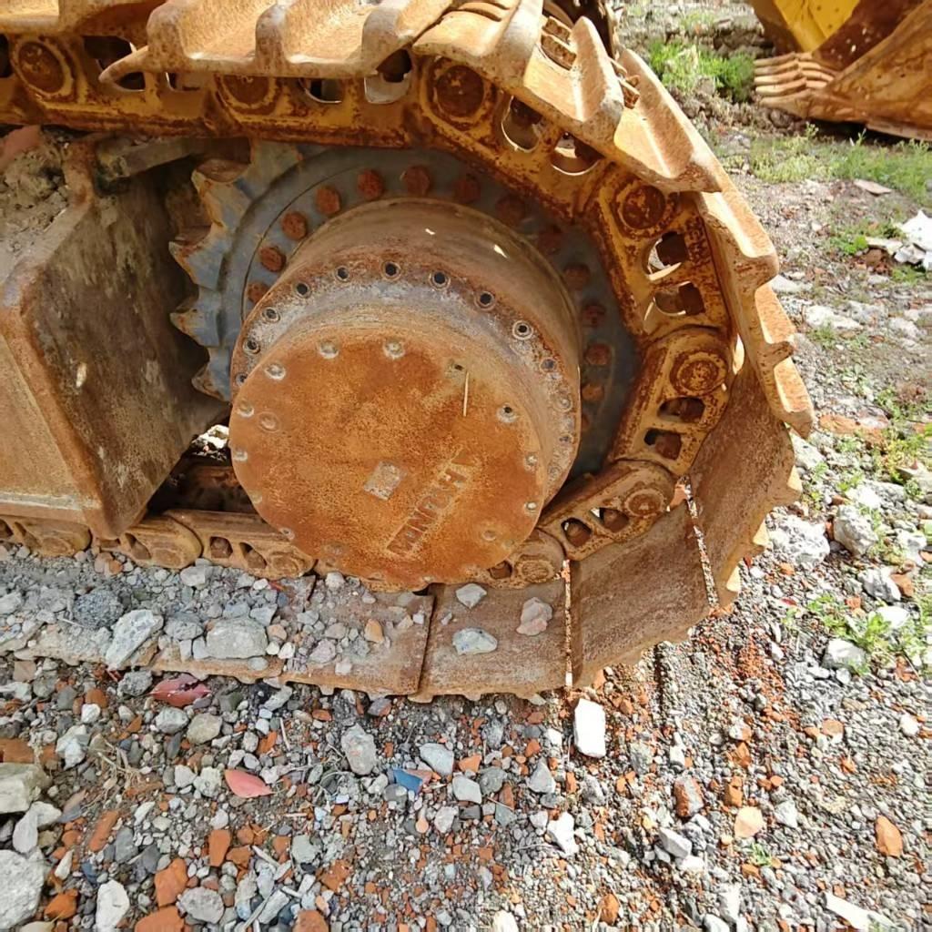 Hyundai Robex 305 LC Pelle sur chenilles
