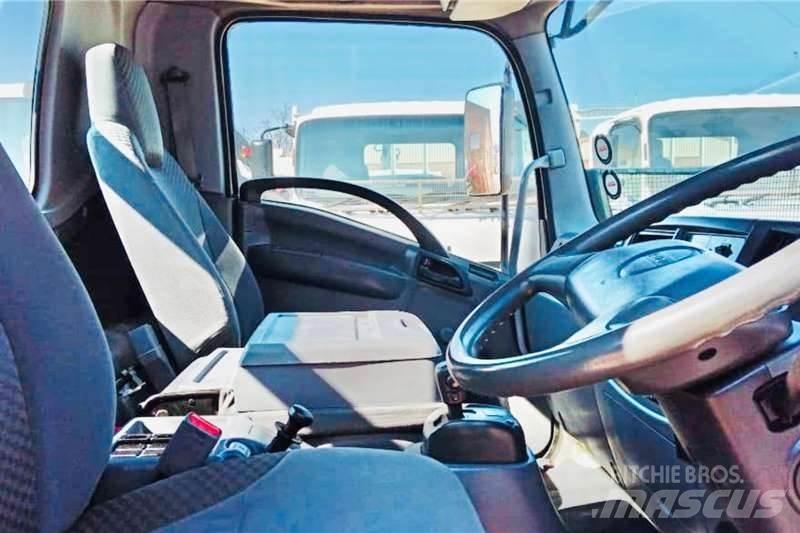 Isuzu FRR 600 AMT Autre camion