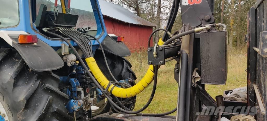 Patruuna 860 Grue, Chargeur