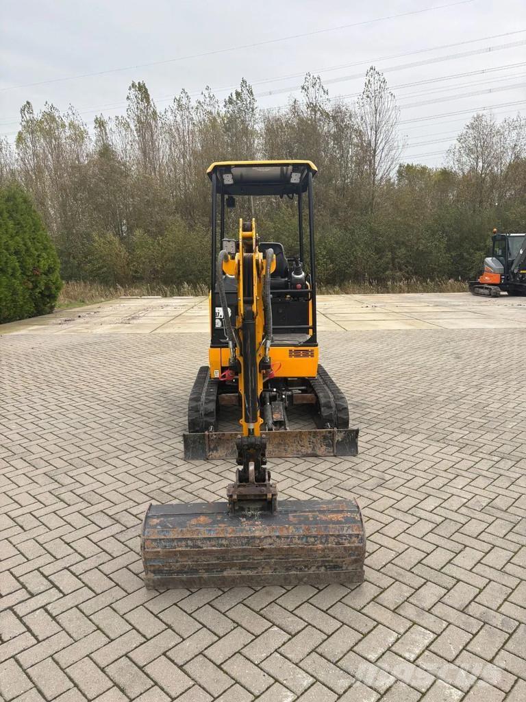 JCB 19C-1E Mini pelle < 7t