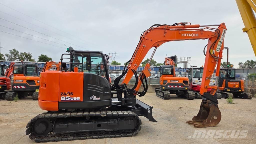 Hitachi ZX 85 US-6 Mini pelle 7t-12t