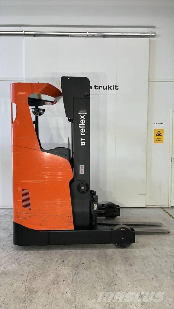 BT RR E 140 H Chariot à mât rétractable