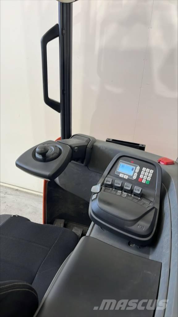 BT RR E 140 H Chariot à mât rétractable