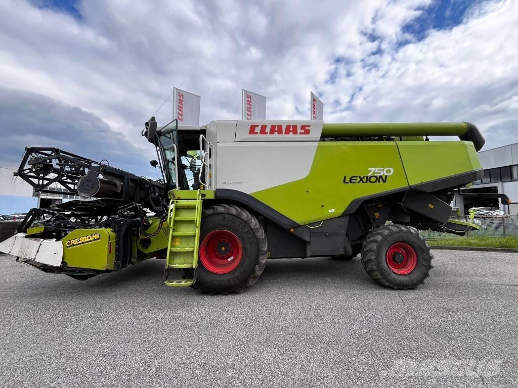 CLAAS Lexion 750 Moissonneuse batteuse