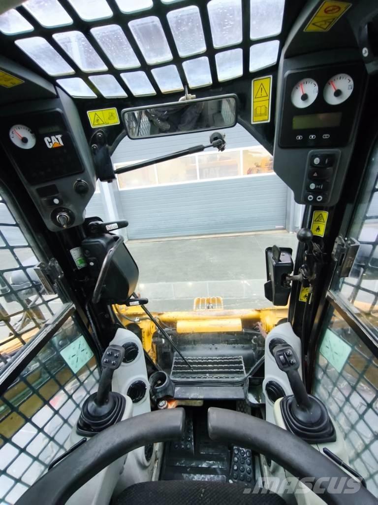 CAT 262 C Mini chargeuse