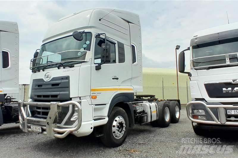 UD Quester GWE440 Autre camion