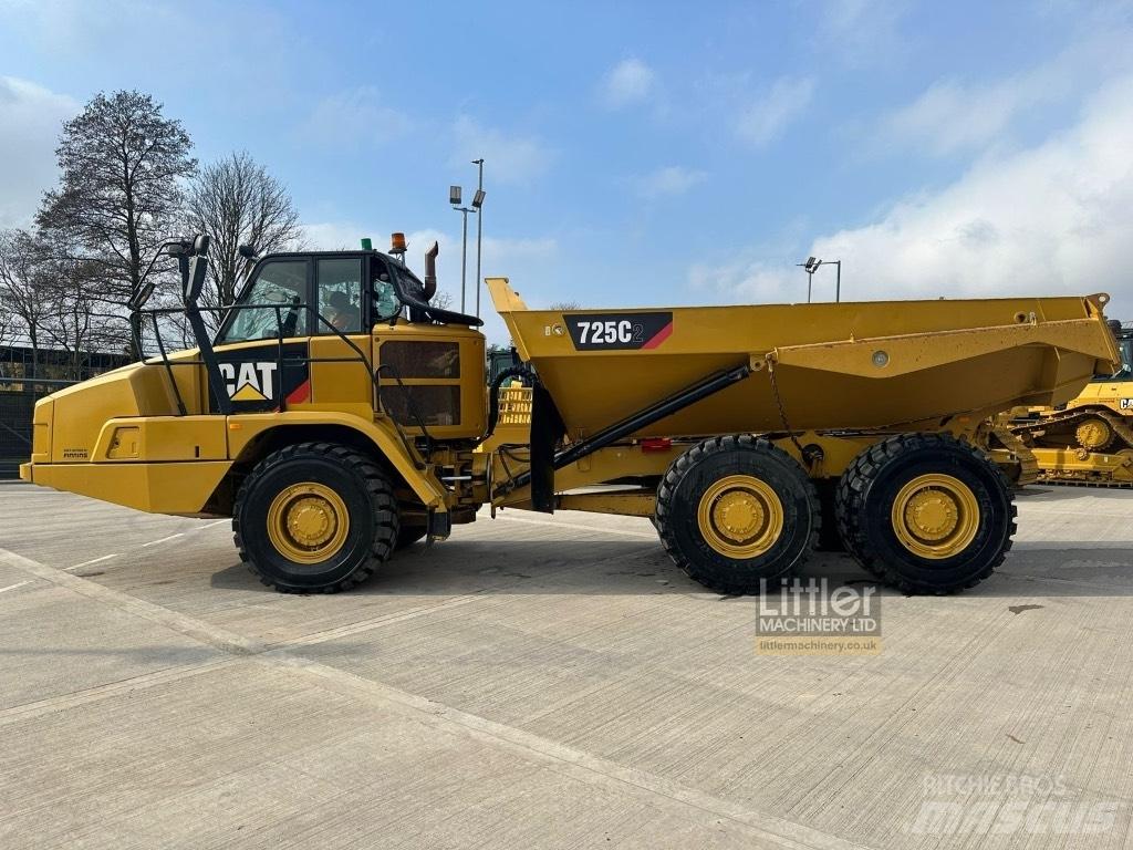CAT 725C2 Tombereau articulé