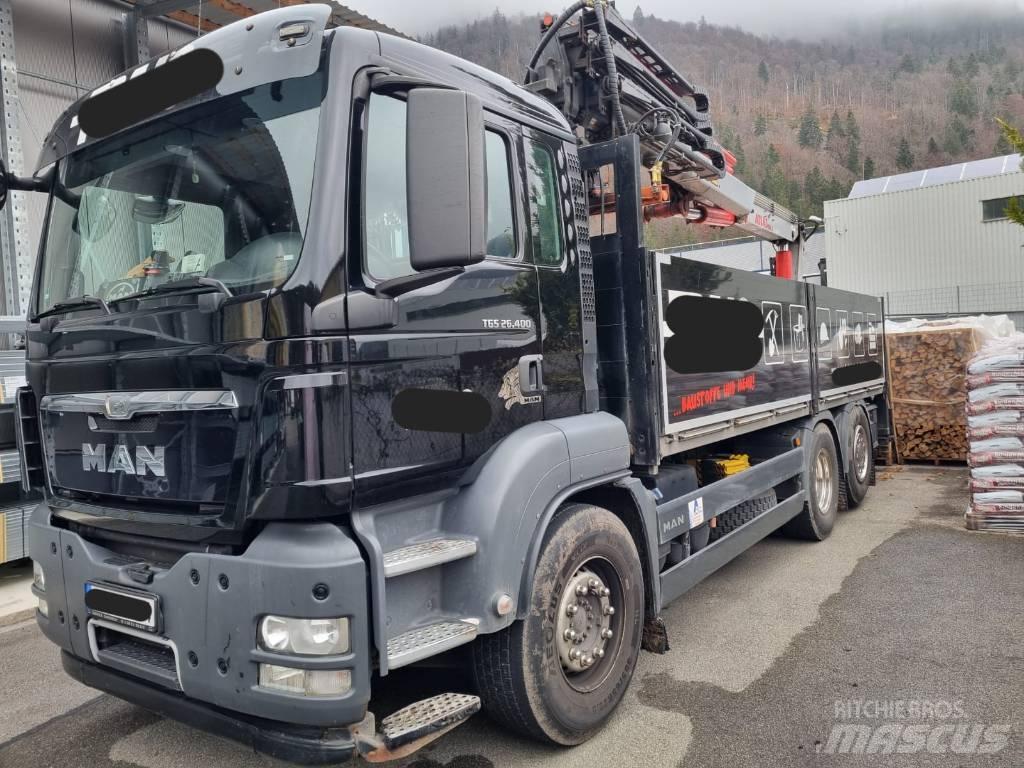 MAN TGS 26.400 Camion plateau ridelle avec grue