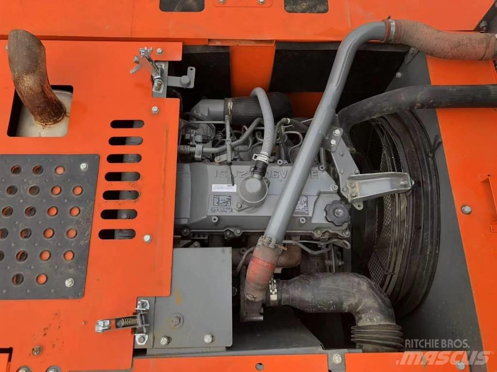 Hitachi 240 Pelle sur chenilles