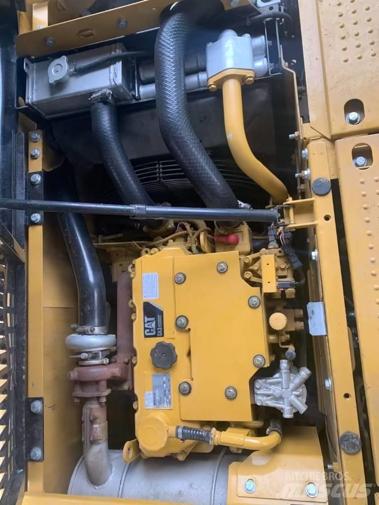 CAT 312 D Pelle sur chenilles
