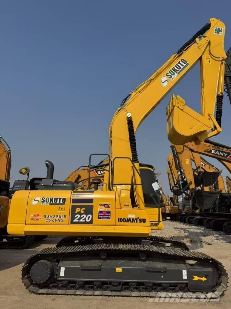 Komatsu 220-8 Pelle sur chenilles
