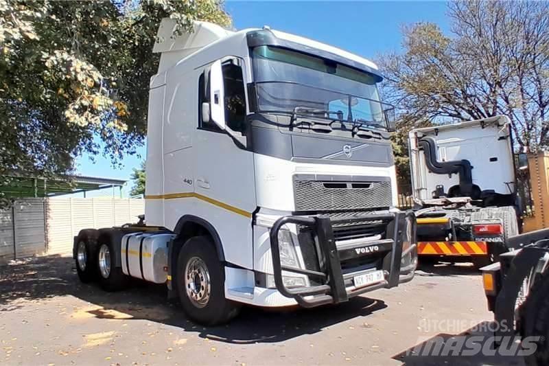 Volvo FH 440 Autre camion