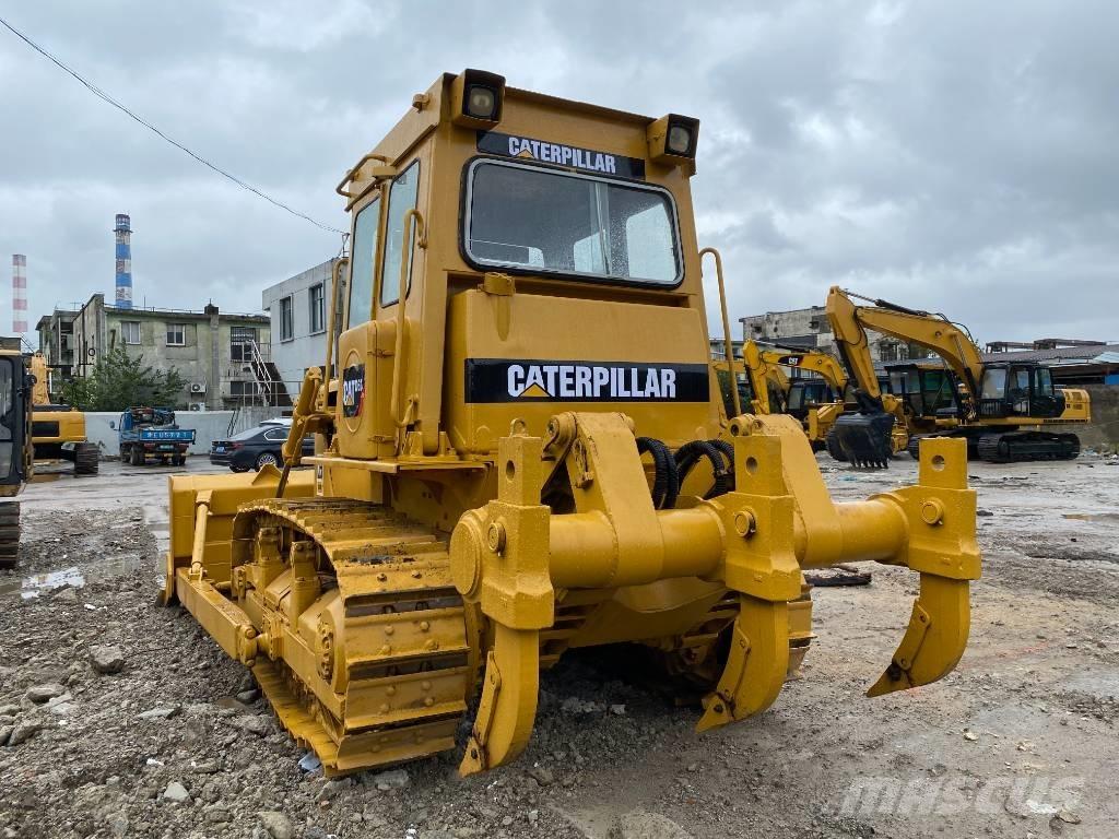 CAT D 6 D Bouteurs sur chenilles