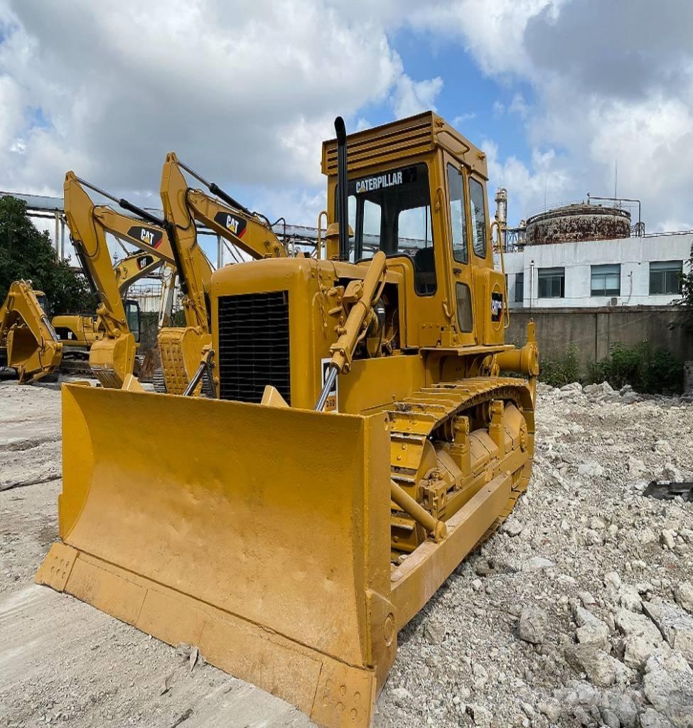 CAT D 6 D Bouteurs sur chenilles