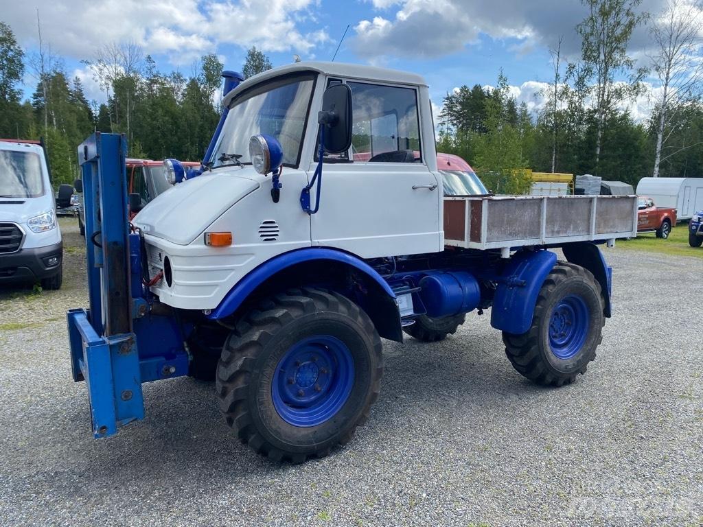 Mercedes-Benz Unimog Autre camion