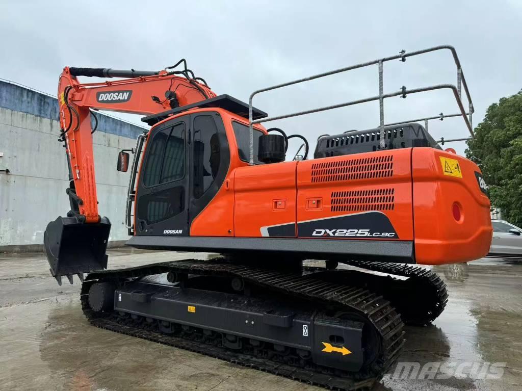 Doosan DX 225 LC-9C Pelle sur chenilles