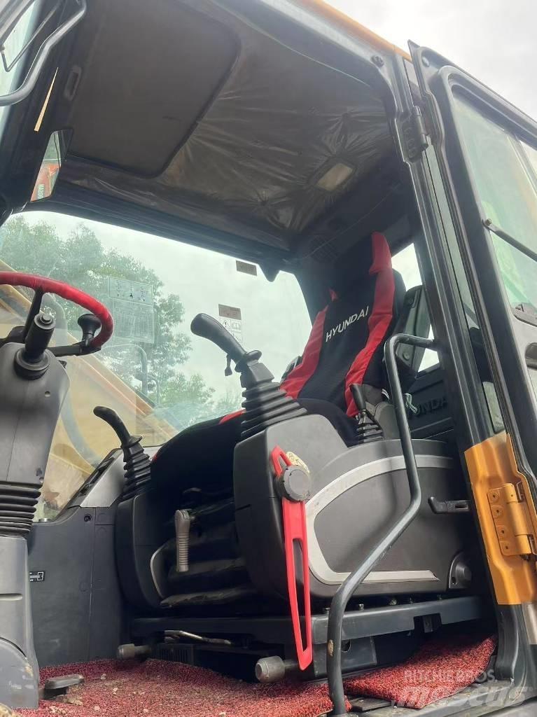 Hyundai R210W-9 Pelle sur pneus