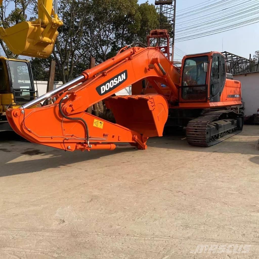 Doosan DX 300 LC Pelle sur chenilles