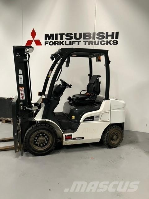 Mitsubishi FD25N3 Chariots diesel