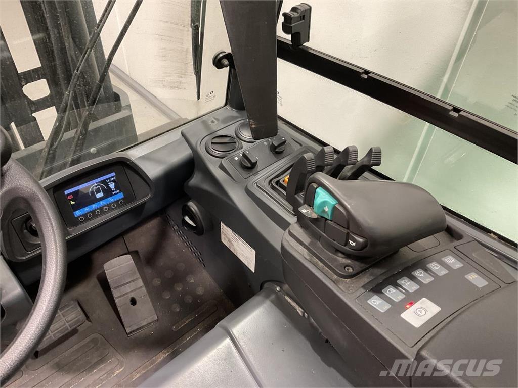 Mitsubishi FB40S-2 Chariots élévateurs électriques