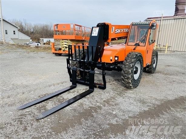SkyTrak 8042 Chariot télescopique