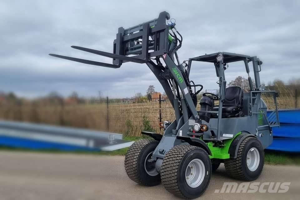 WCM L2316 und L2416 Chargeur frontal, fourche