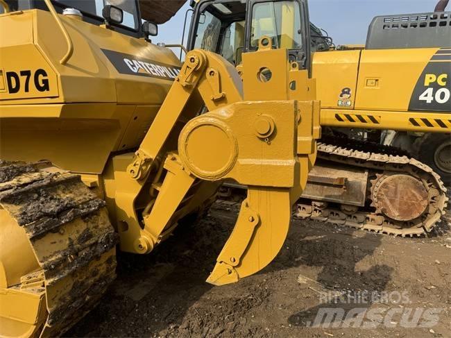 CAT D 7 G Niveleuse
