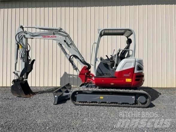 Takeuchi TB260 Pelle sur chenilles