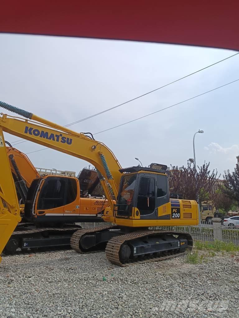 Komatsu PC 200 Pelle sur chenilles