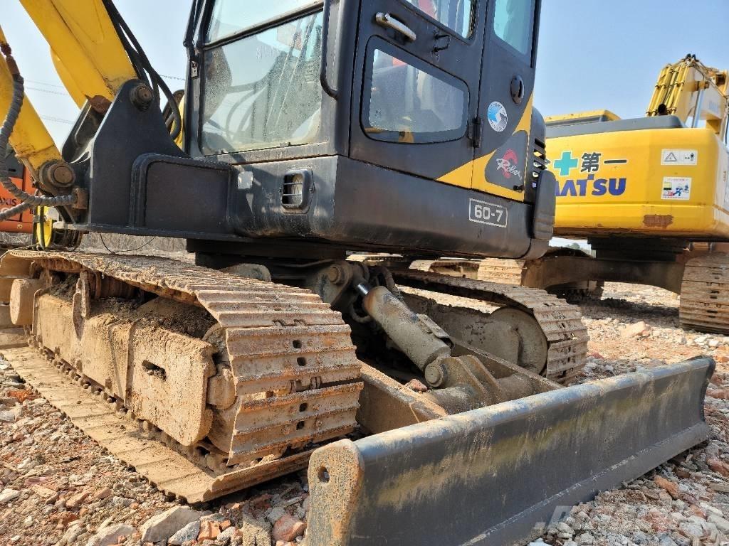 Hyundai R60-7 Mini pelle < 7t