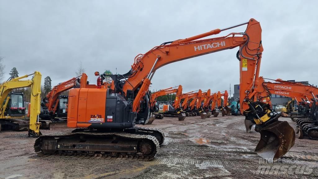 Hitachi ZX225USLC-6 Pelle sur chenilles