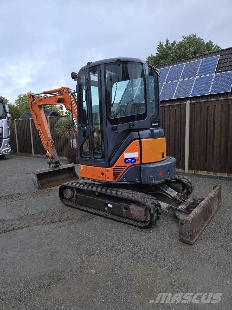 Hitachi ZX 35 U-2 Mini pelle < 7t
