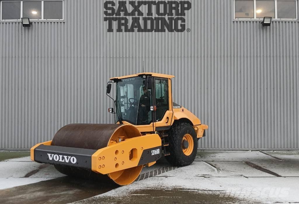 Volvo SD160 B, Vält Rouleaux à pneumatiques