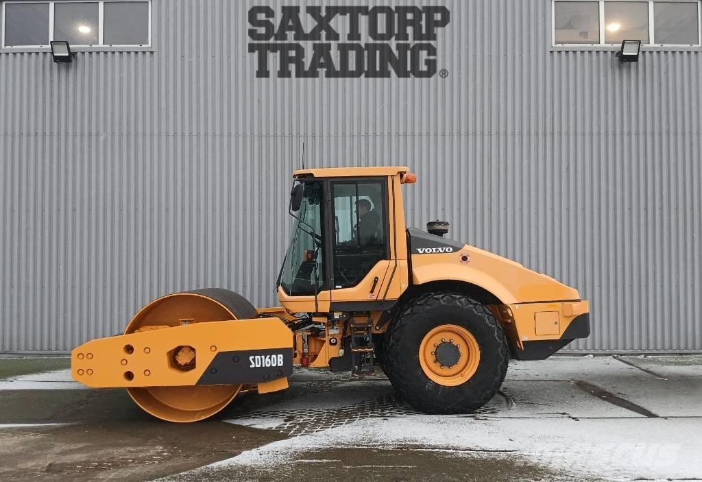 Volvo SD160 B, Vält Rouleaux à pneumatiques