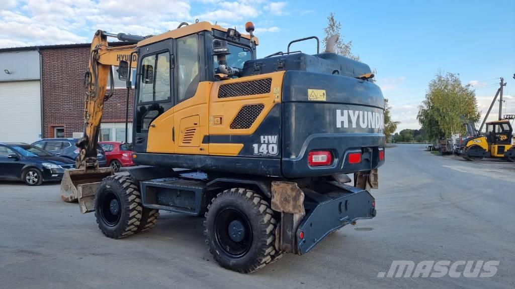 Hyundai HW 140 Pelle sur pneus