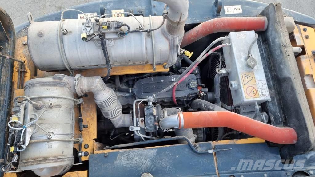 Hyundai HW 140 Pelle sur pneus