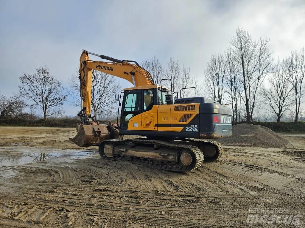 Hyundai HX 220 L Pelle sur chenilles