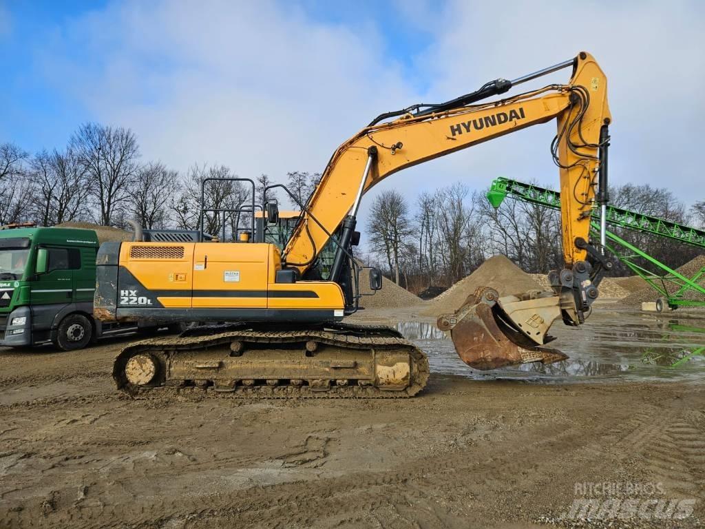 Hyundai HX 220 L Pelle sur chenilles