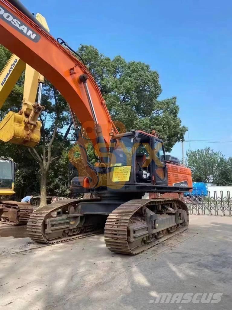 Doosan DX530 LC Pelle sur chenilles