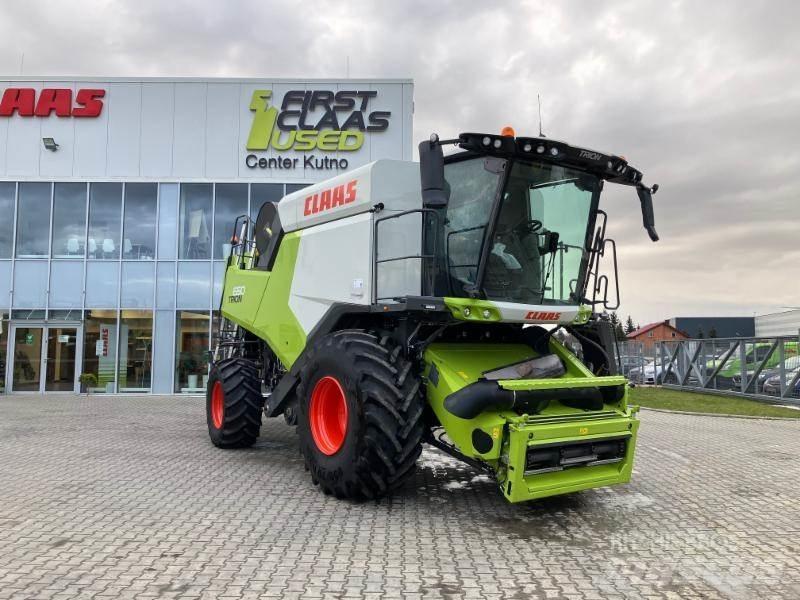 CLAAS TRION 650 Moissonneuse batteuse