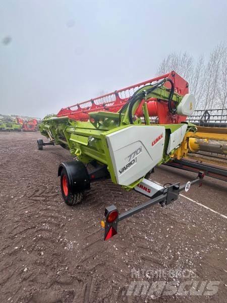 CLAAS TRION 530 Moissonneuse batteuse