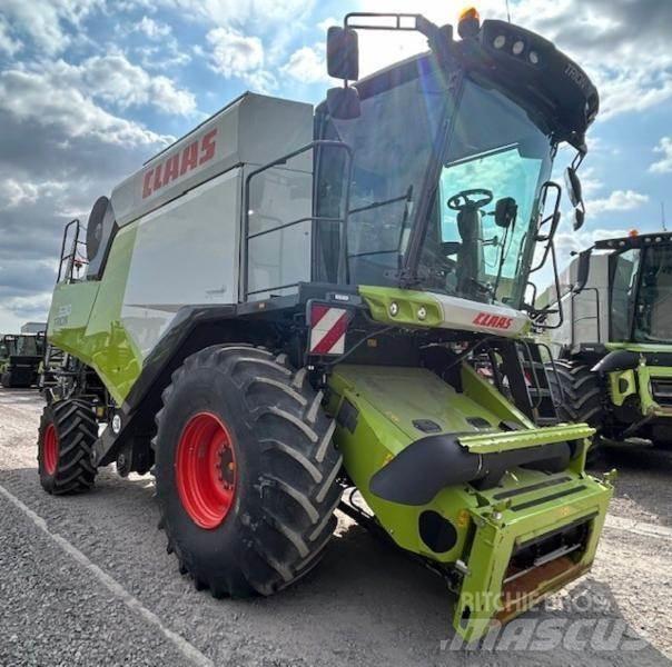 CLAAS TRION 530 Moissonneuse batteuse