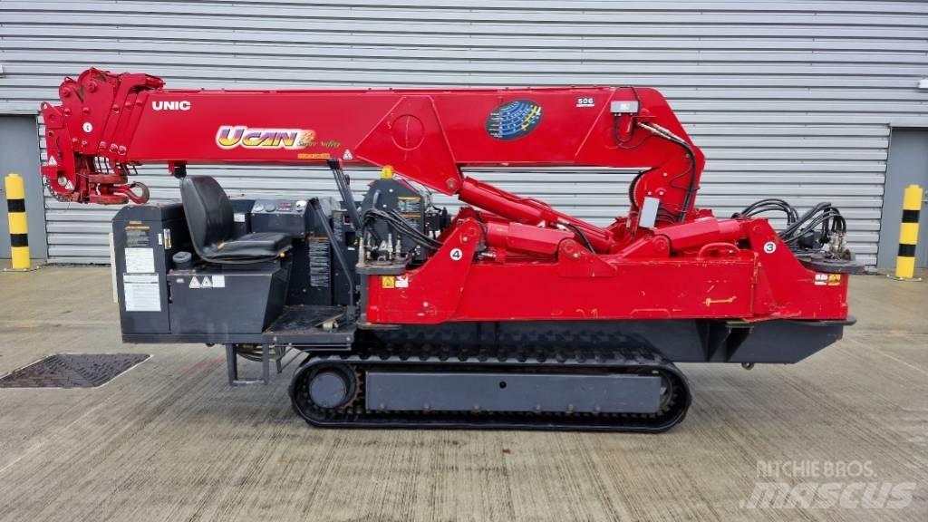 Unic URW-506 CDMER Mini grue