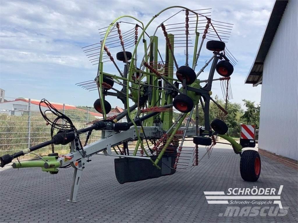CLAAS LINER 2800 Andaineur