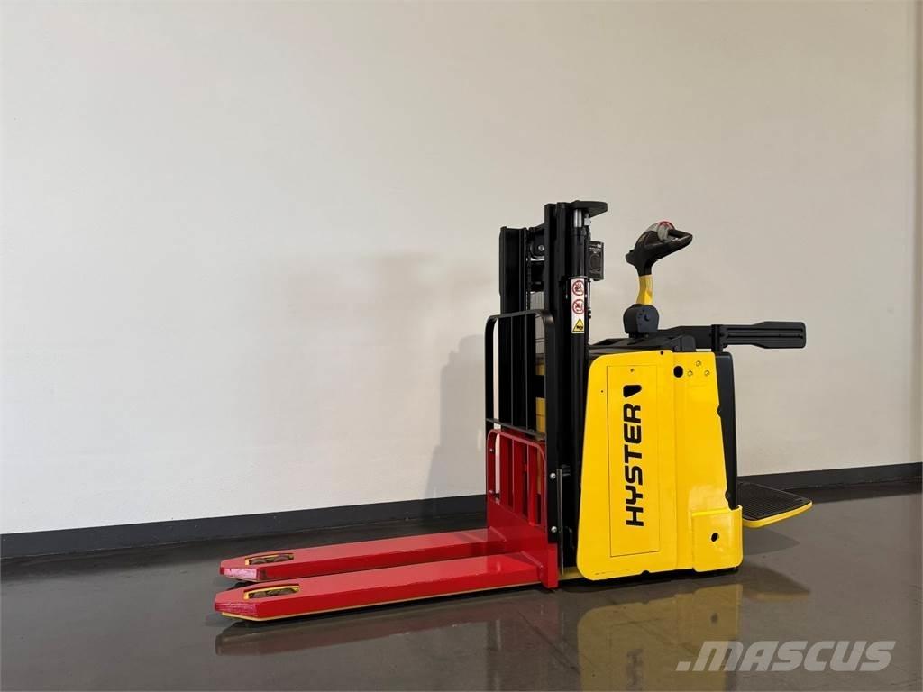 Hyster P2.0SD Gerbeur accompagnant