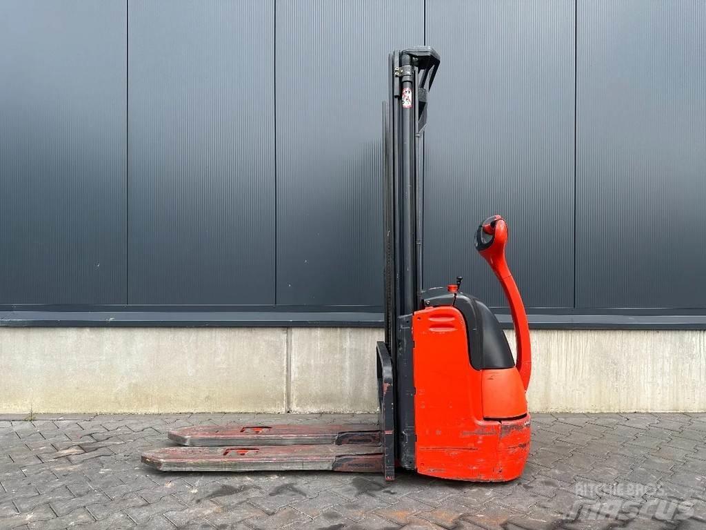 Linde L12 Gerbeur accompagnant