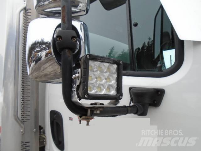 Freightliner M2 106 Camion Fourgon