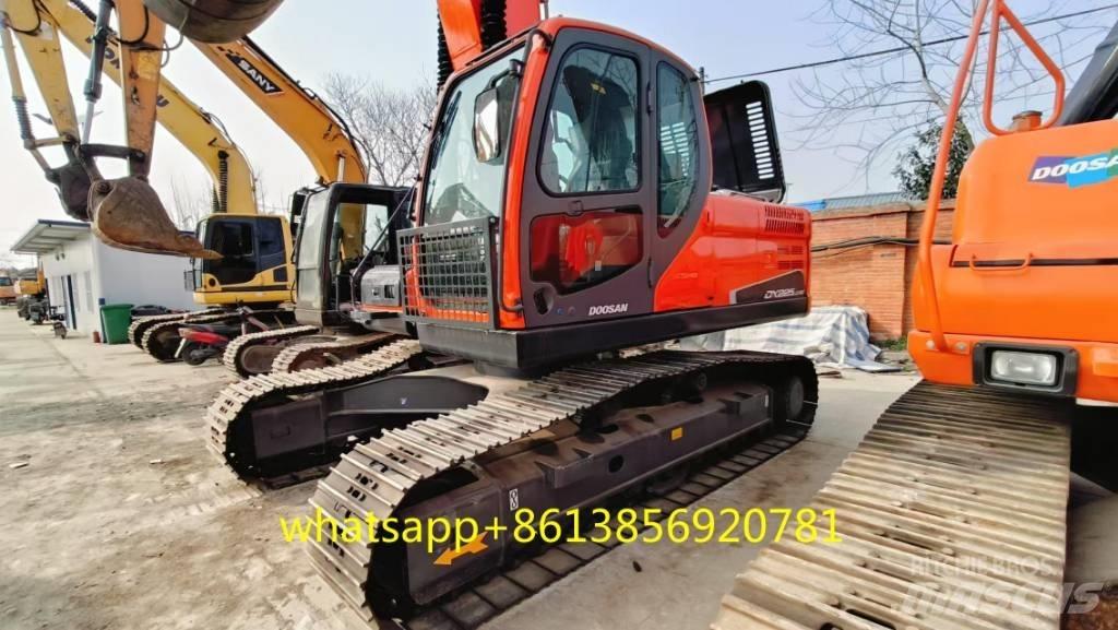 Doosan DX 225 Pelle sur chenilles