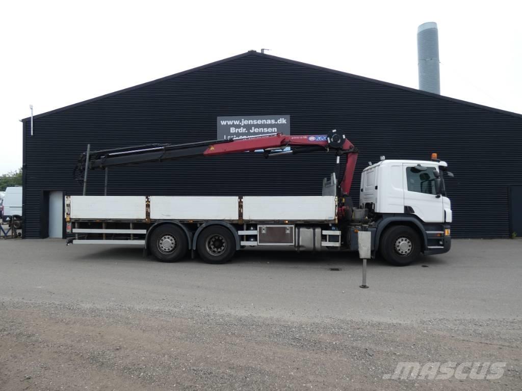 Scania P 360 Camion plateau ridelle avec grue