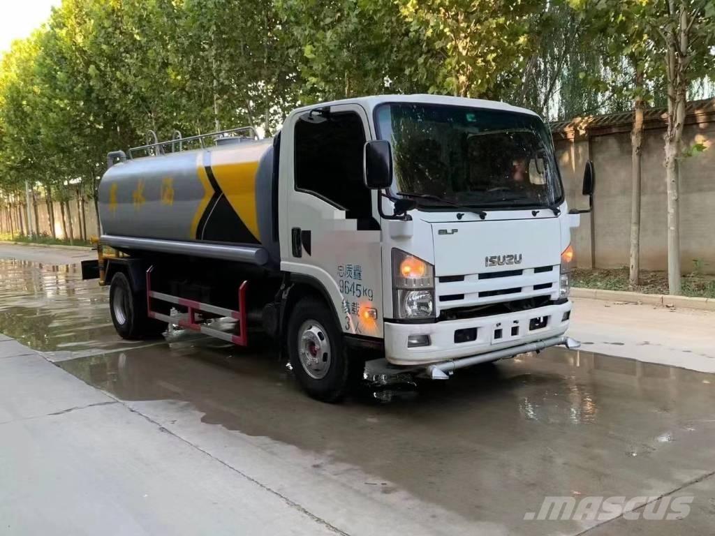 Isuzu ELF 4x2 Camion citerne à eau